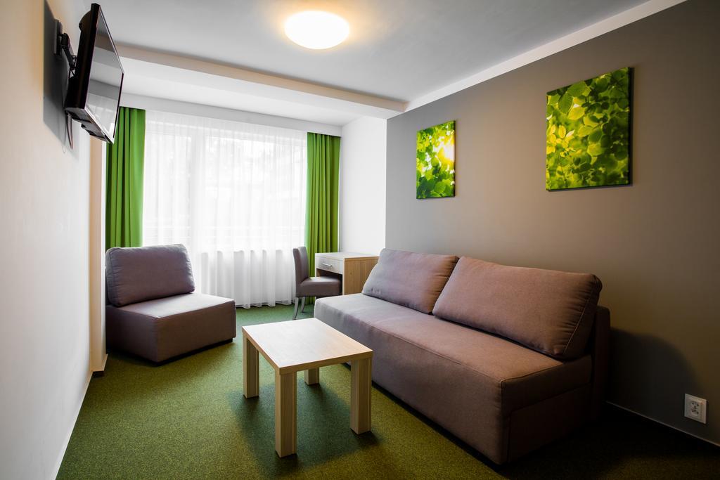 Hotel *** Nat كرينيتا مورسكا المظهر الخارجي الصورة