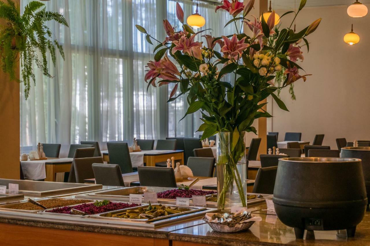 Hotel *** Nat كرينيتا مورسكا المظهر الخارجي الصورة
