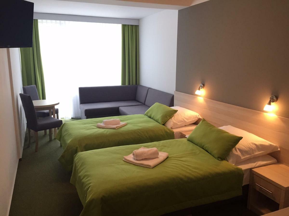 Hotel *** Nat كرينيتا مورسكا المظهر الخارجي الصورة